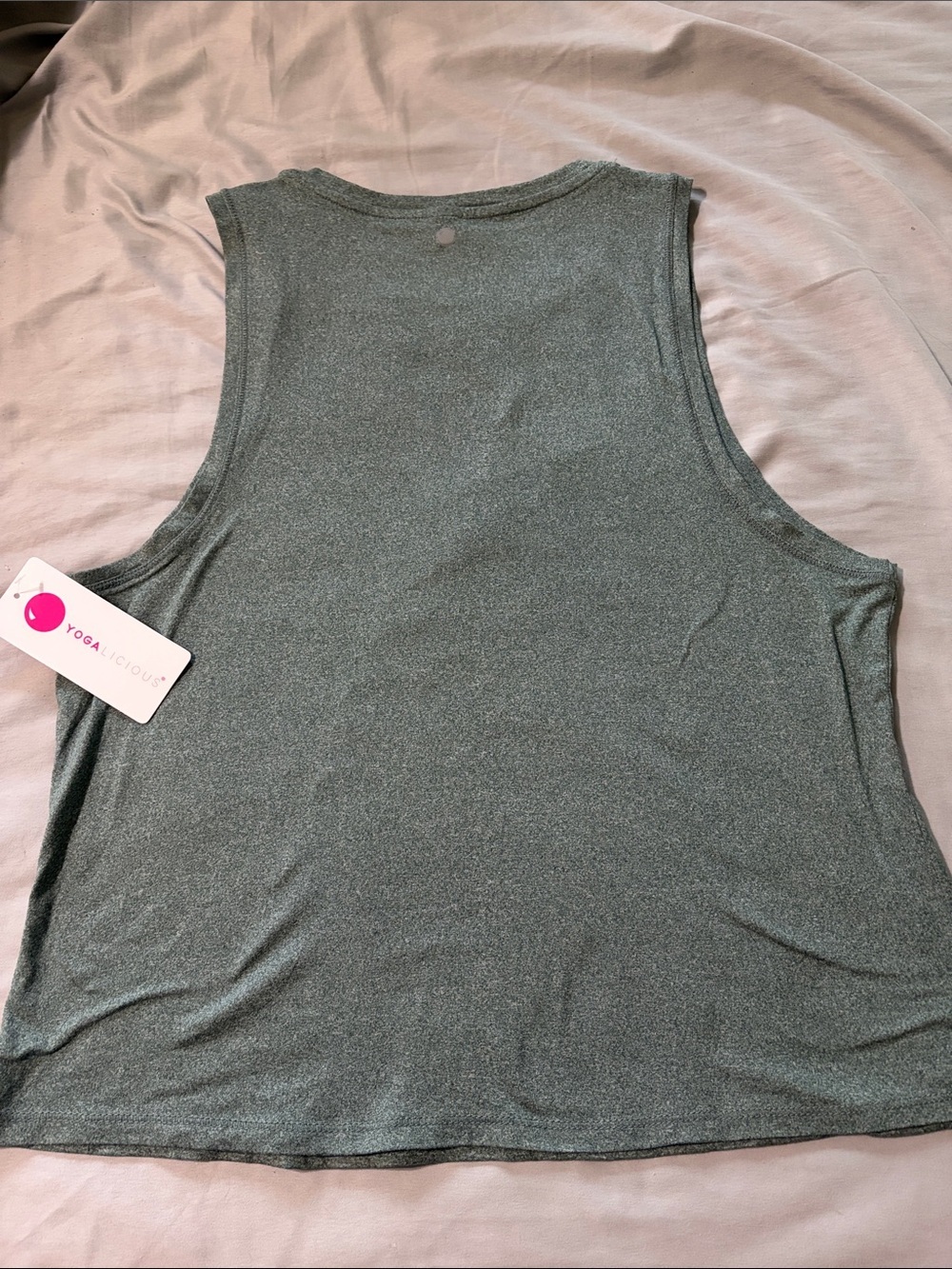Yogalicious NWT Heather Sage/Grey Sleeveless Muscle Tank Sz Medium Buttery Soft - Picture 5 of 6